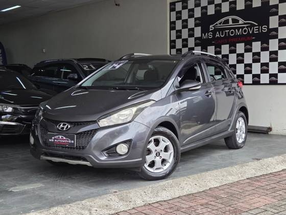 HYUNDAI HB20X 1.6 16V PREMIUM FLEX 4P AUTOMÁTICO